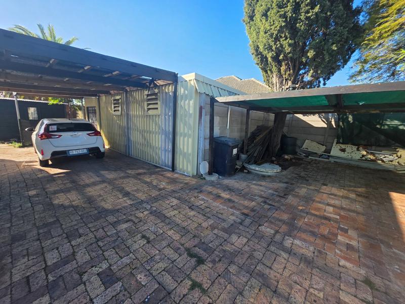 13 Bedroom Property for Sale in Klipkop Western Cape